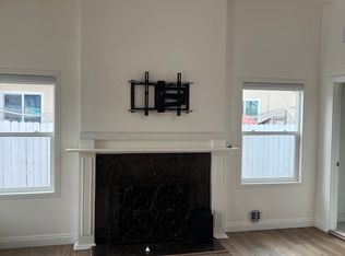 6047 Fallbrook Ave, Woodland Hills, CA 91367
