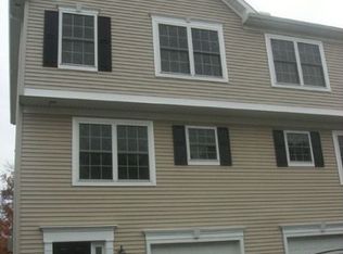 34 Donahue Ln, Manchester, CT 06042