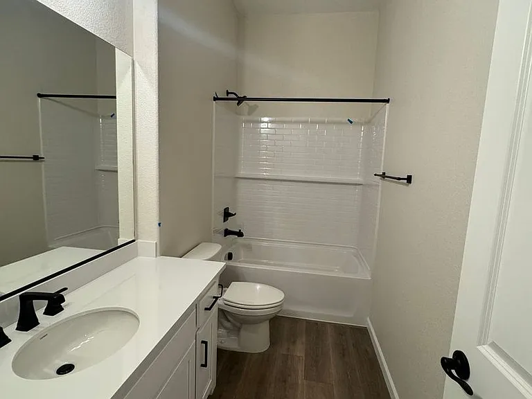 8260 Honor Ct — Photo 10