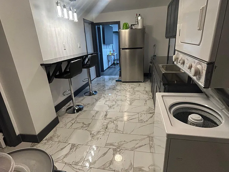 51 Walnut St #2 — Photo 5