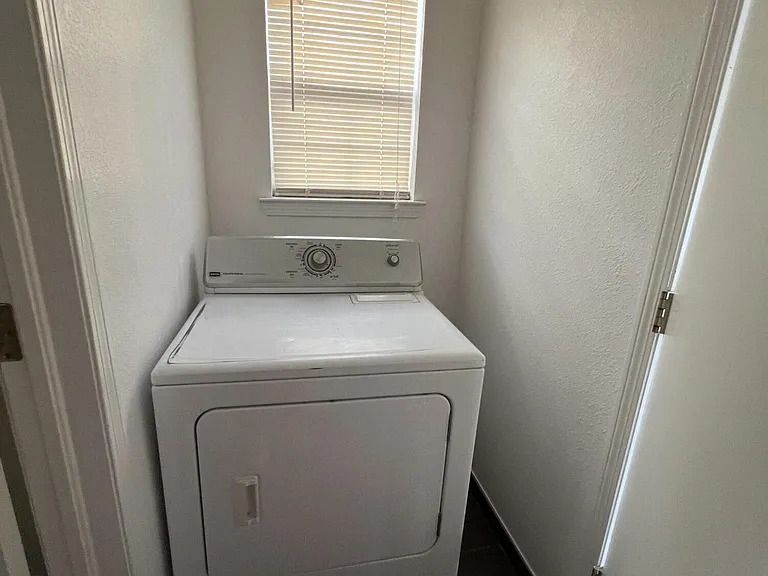7115 Oval Rock Dr — Photo 29