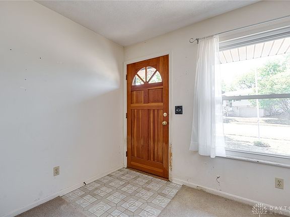 4th image of 333 Diana Dr