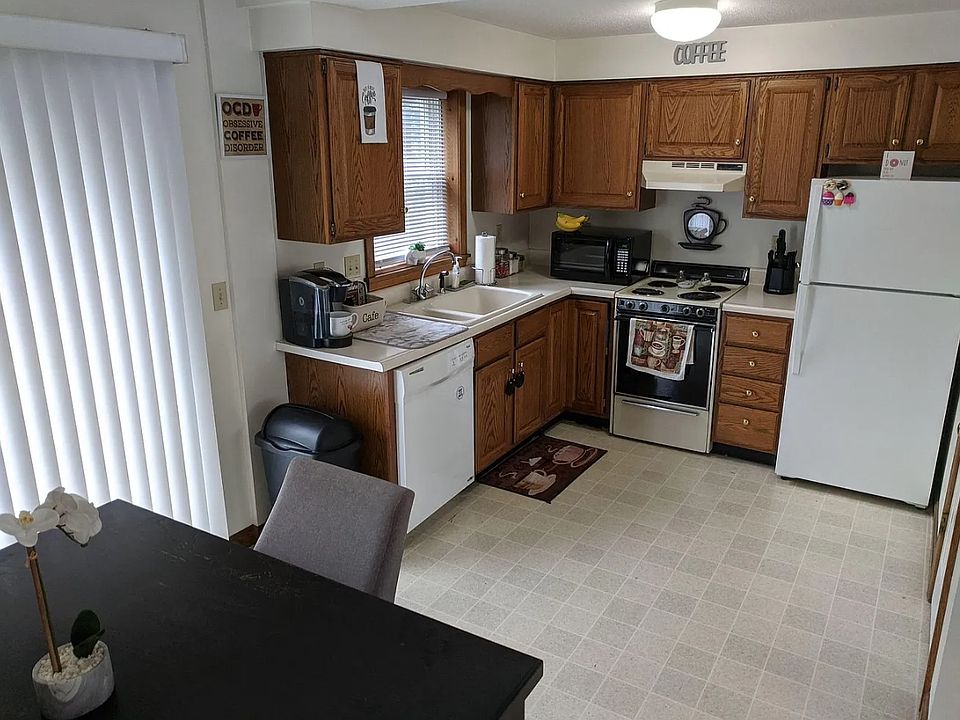 2nd image of 218 W Gore Rd #B