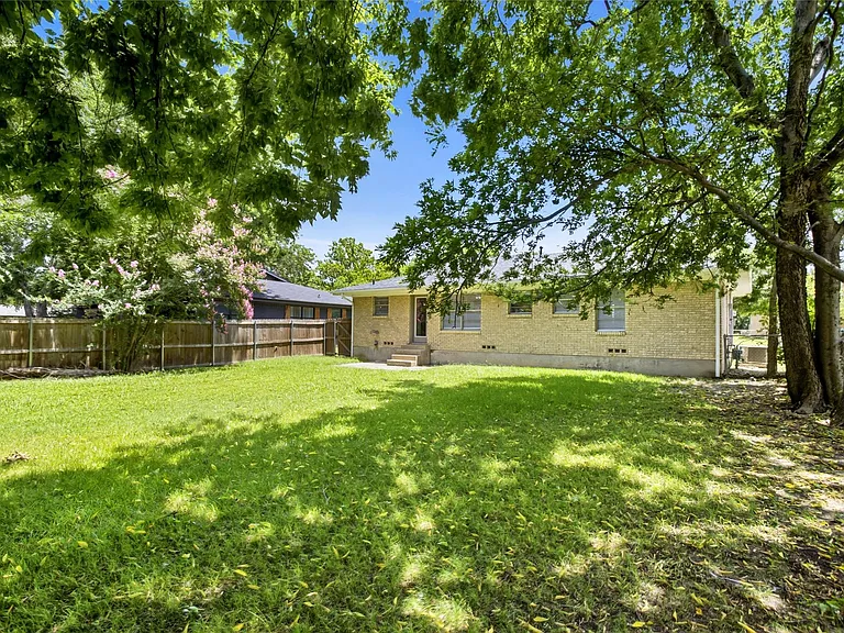 1006 N Grant Dr — Photo 15