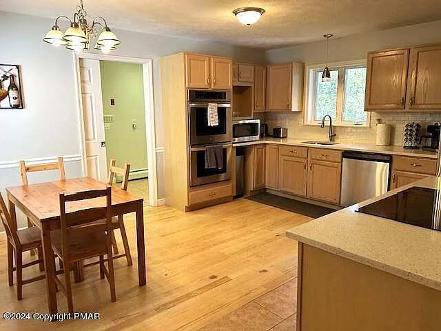 2170 Pine Valley Dr — Photo 2