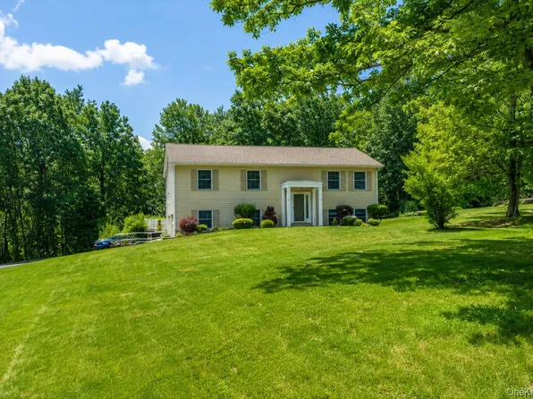564 Clove Road, Monroe, NY 10950
