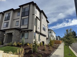 13992 SW River Terrace Blvd, Portland, OR 97224