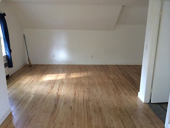 Bedroom side A
