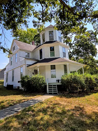 102 Emerson St Photo 1