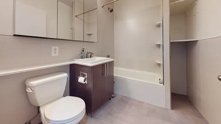 Rented by Bond New York | media 7