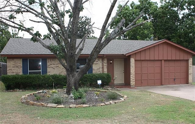 2nd image of 921 Bryan Dr