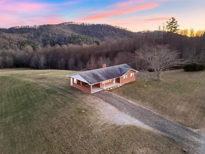 3957 Indian Valley Rd NW, Willis, VA, 24380