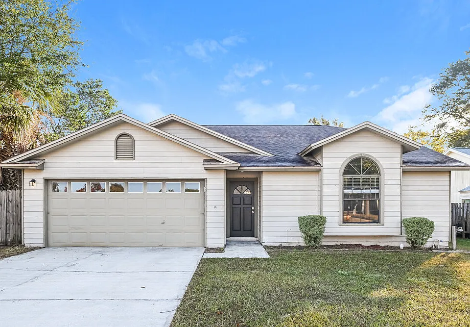 8026 Fleur De Lis Dr