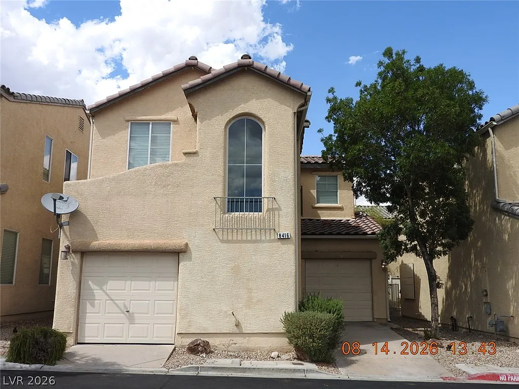 3 bed, 2.5 bath, 1190 sqft, $1,725 — Photo 1