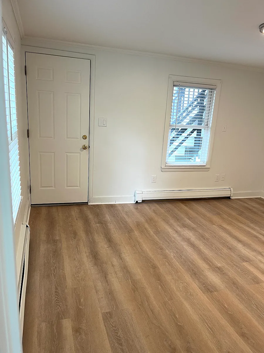 Building Photo - 7 Cutts St #102