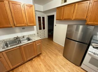 4233 N Richmond St #2R, Chicago, IL 60618