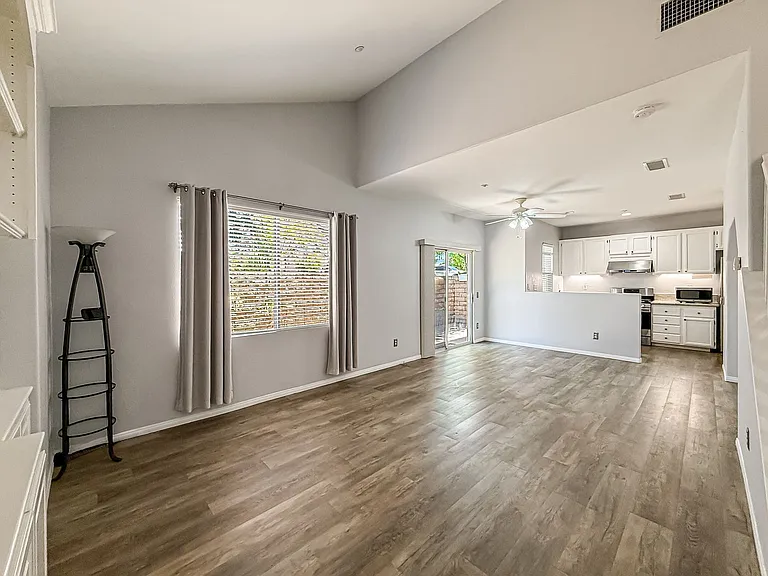 1838 Amberleaf Ln — Photo 5