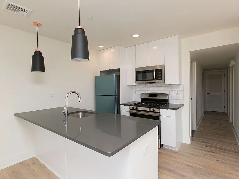 2431-2435 Frankford Ave — Photo 3