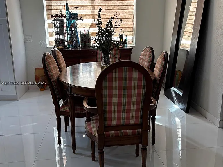 1362 Canary Island Dr — Photo 5