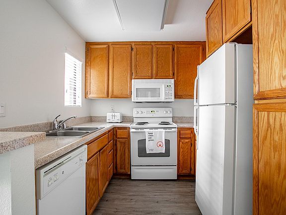 2nd image of 9929 Rio San Diego Dr #15