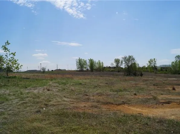 3124 N 103rd Ter, Kansas City, KS 66109