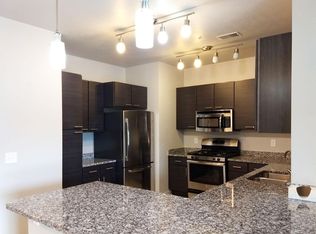 2800 Arborview Dr APT 28, Traverse City, MI 49685