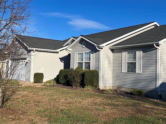3rd image of 119 Ray Lee Dr