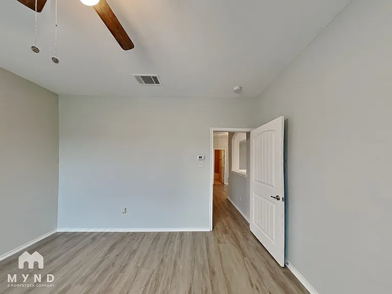 414 Jasmine Cir — Photo 25