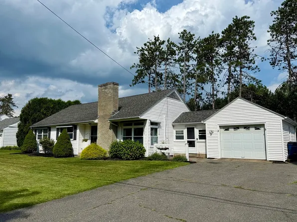 12 Mountainview Dr, Ware, MA 01082