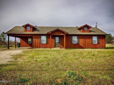 92 S Center St, Potts Camp, MS, 38659