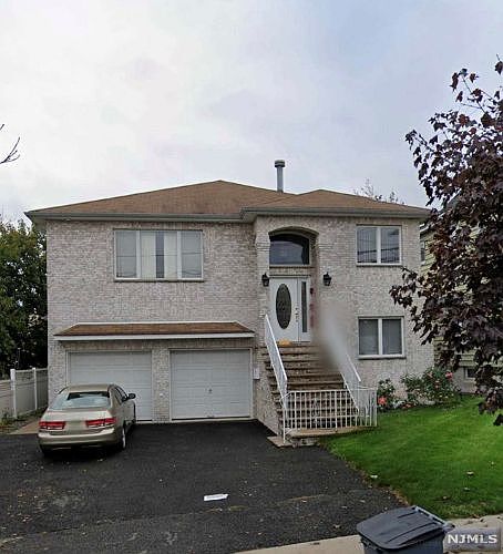 1st image of 317 Palisade Ave #1