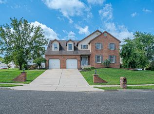 18 Thornfield Cir, Sewell, NJ 08080