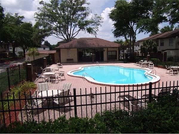 1st image of 3236 Oak Lawn Pl