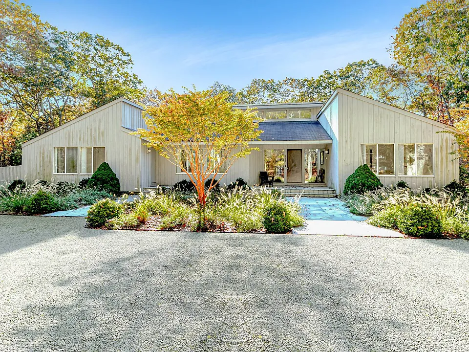 155 Middle Hwy