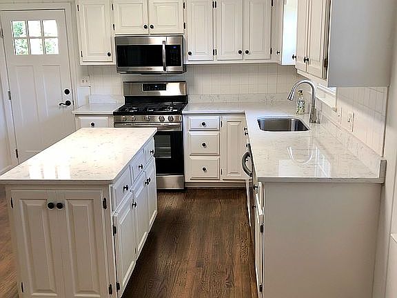 3rd image of 2 Mimosa Dr