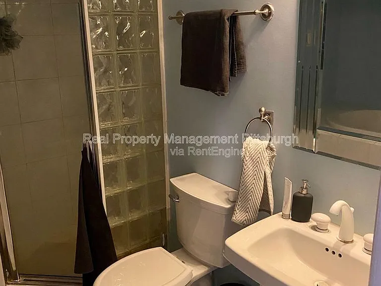171 S 15th St #202 — Photo 5