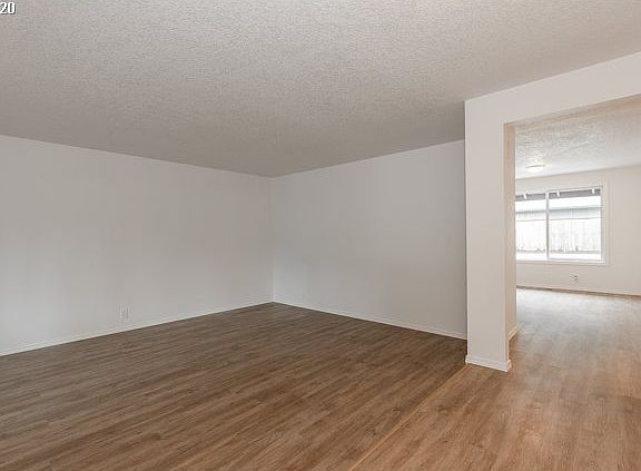 5th image of 13465 SW Cresmer Dr