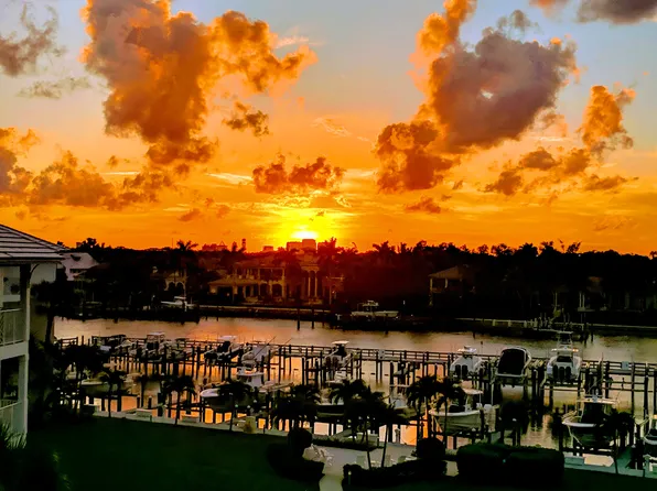 442 Bay Colony Dr N, Juno Beach, FL 33408