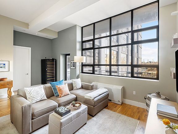 2nd image of 360 Furman St APT 624