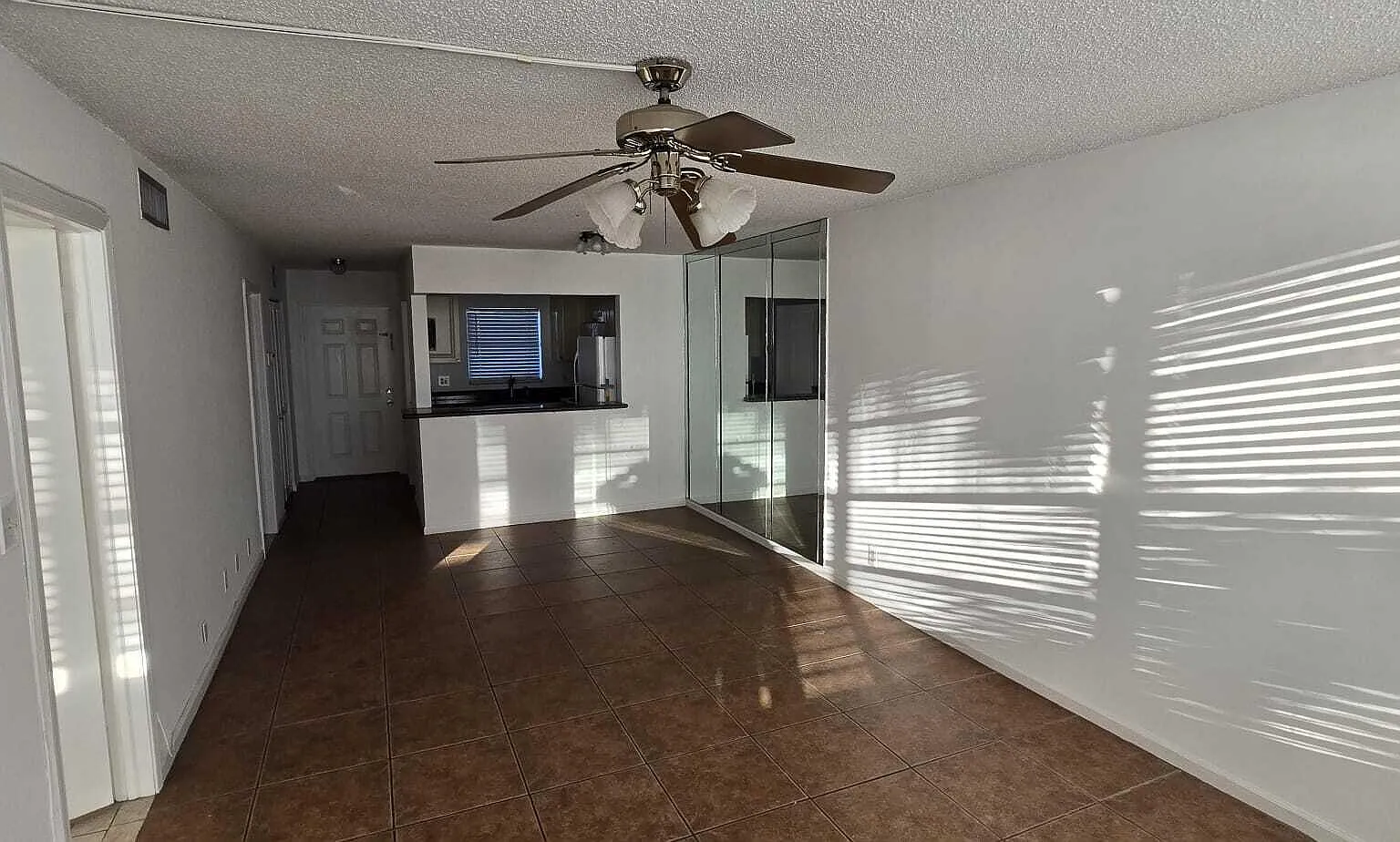 2 bed, 2.0 bath, 820 sqft, $2,200 — Photo 2