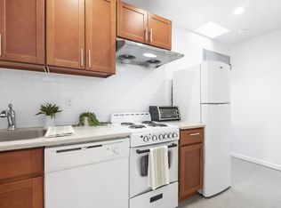 13 Christopher St APT 3, New York, NY 10014