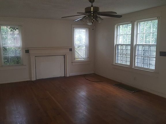 3rd image of 308 N Cypress St