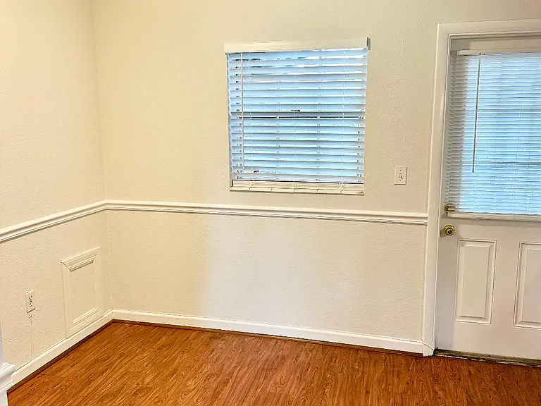 120 E Miller St — Photo 6