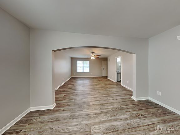 4th image of 525 Gentle Breeze Ln