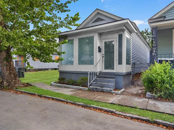 612 W 42nd St, Savannah, GA 31415