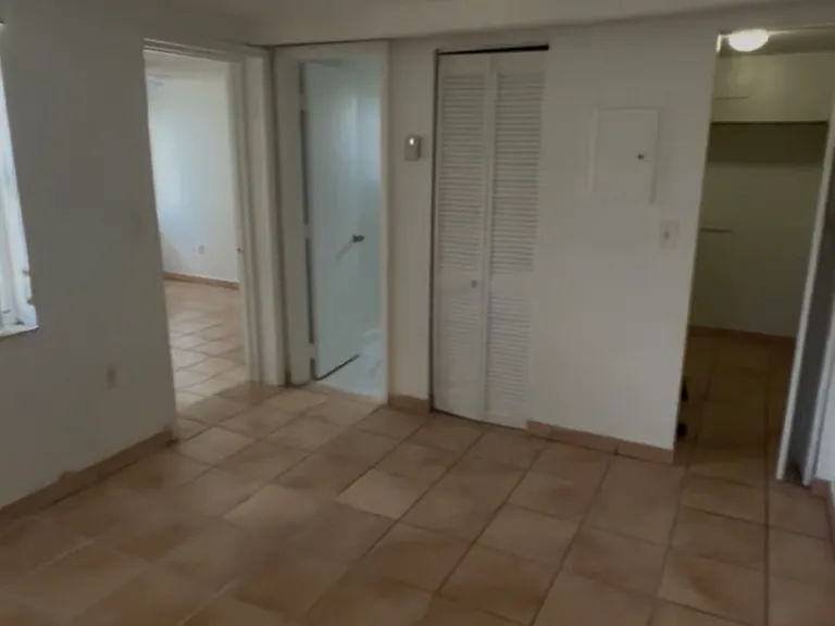 1329 SW 75th Ave — Photo 5