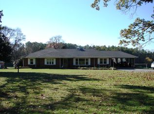 9573 Red House Rd, Appomattox, VA 24522