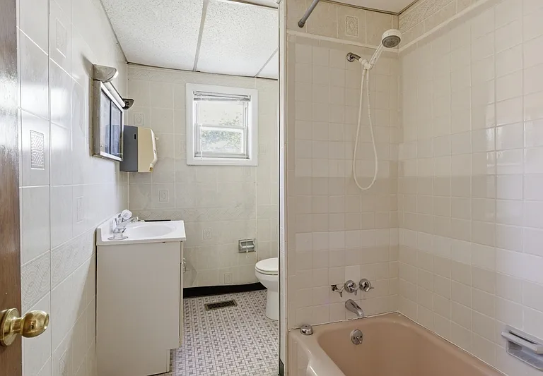 1101 S Carey St — Photo 11