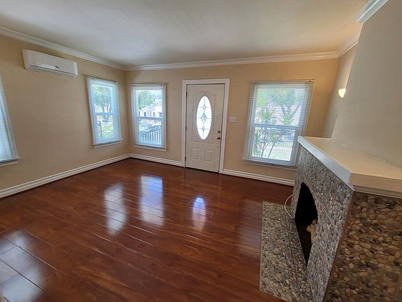 3rd image of 3108 Sherwood Ave