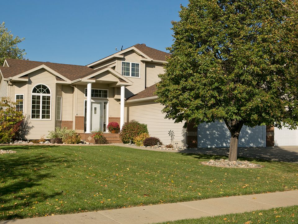 1st image of 2419 Victoria Rose Dr S